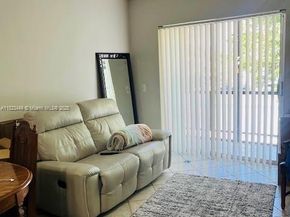 8701 SW 12th St 30, Miami FL 33174