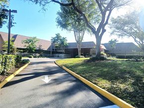 10442 Sunrise Lakes Blvd 203, Sunrise FL 33322