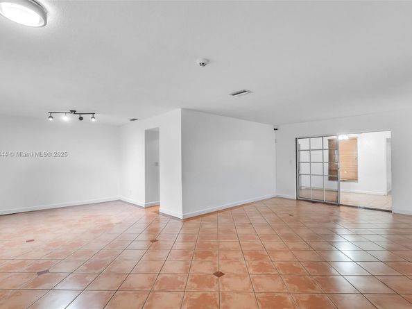 4801 Harrison St, Hollywood FL 33021