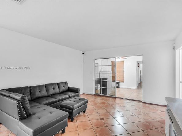 4801 Harrison St, Hollywood FL 33021