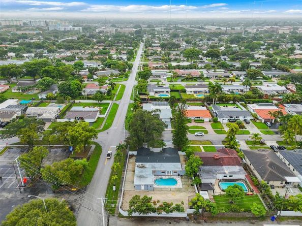 4801 Harrison St, Hollywood FL 33021