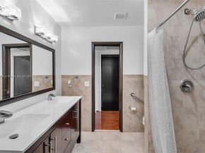 4801 Harrison St, Hollywood FL 33021