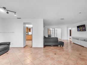 4801 Harrison St, Hollywood FL 33021