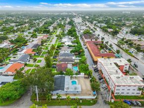 4801 Harrison St, Hollywood FL 33021