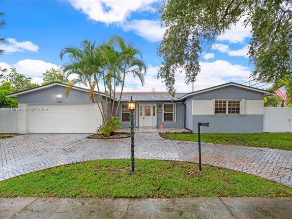 4801 Harrison St, Hollywood FL 33021
