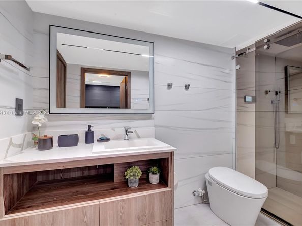 2301 Collins Ave 432, Miami Beach FL 33139