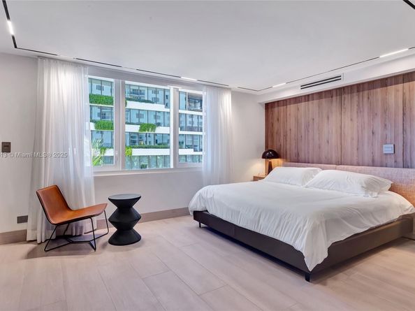 2301 Collins Ave 432, Miami Beach FL 33139