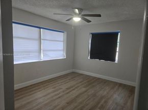 6400 Meade St, Hollywood FL 33024