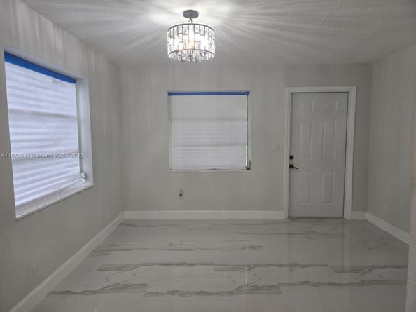 6400 Meade St, Hollywood FL 33024