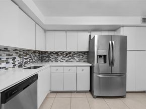 1000 Parkview Dr 1001, Hallandale Beach FL 33009