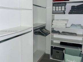 16385 Biscayne Blvd 421, North Miami Beach FL 33160