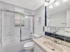 2811 Somerset Dr 104, Lauderdale Lakes FL 33311