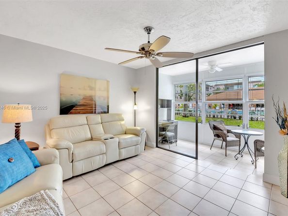 2811 Somerset Dr 104, Lauderdale Lakes FL 33311