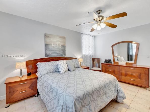 2811 Somerset Dr 104, Lauderdale Lakes FL 33311