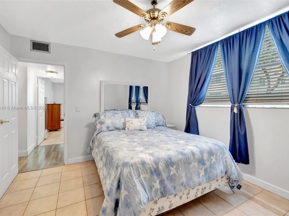 2811 Somerset Dr 104, Lauderdale Lakes FL 33311