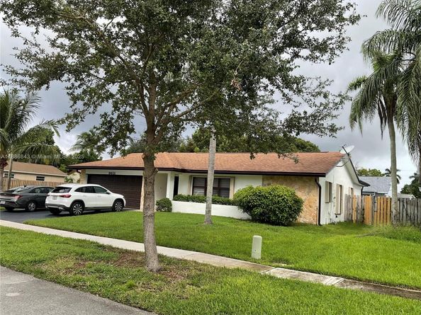 9631 NW 42nd Ct, Sunrise FL 33351