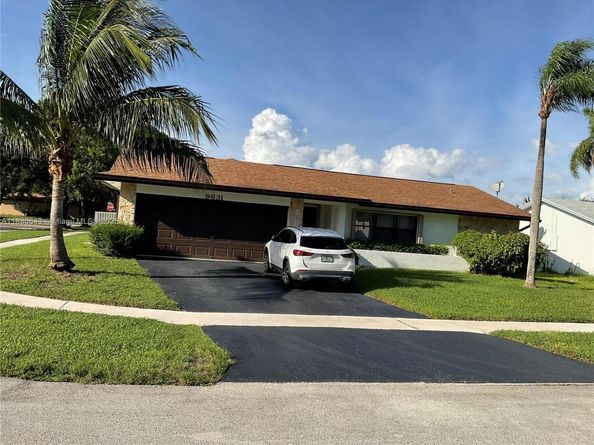 9631 NW 42nd Ct, Sunrise FL 33351