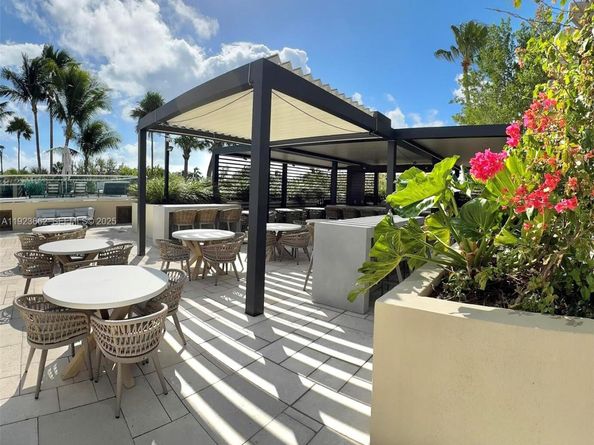 400 S Pointe Dr 1610, Miami Beach FL 33139