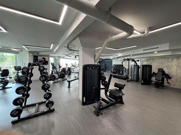 400 S Pointe Dr 1610, Miami Beach FL 33139