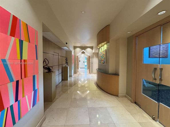 400 S Pointe Dr 1610, Miami Beach FL 33139