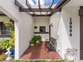 19994 NE 5th Ct 3C, Miami FL 33179