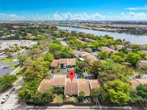 19994 NE 5th Ct 3C, Miami FL 33179