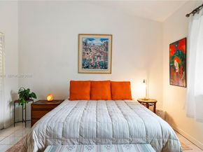 19994 NE 5th Ct 3C, Miami FL 33179