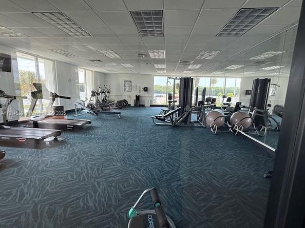 500 Bayview Dr 125, Sunny Isles Beach FL 33160