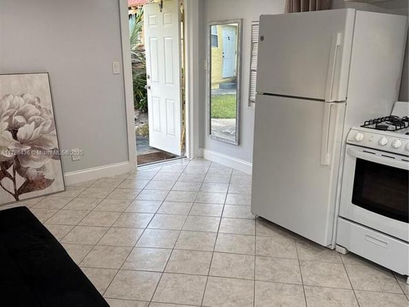 618 30th St, West Palm Beach FL 33407