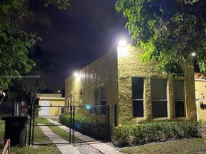 618 30th St, West Palm Beach FL 33407