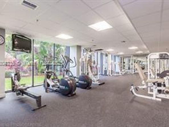 540 Brickell Key Dr 302, Miami FL 33131