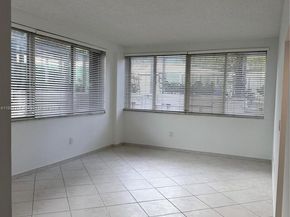 540 Brickell Key Dr 302, Miami FL 33131