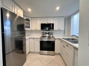 540 Brickell Key Dr 302, Miami FL 33131