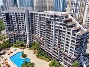 540 Brickell Key Dr 302, Miami FL 33131