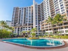 540 Brickell Key Dr 302, Miami FL 33131