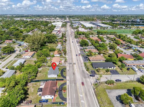 1402 NW 19th St, Fort Lauderdale FL 33311