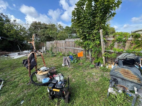 1402 NW 19th St, Fort Lauderdale FL 33311