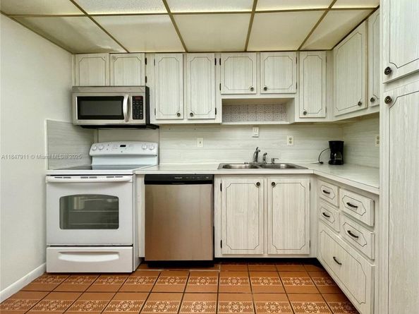1811 Jefferson St 708, Hollywood FL 33020