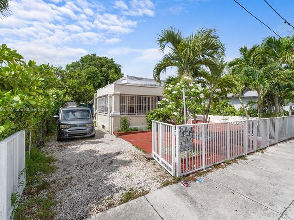 50 NW 34th Ter, Miami FL 33127