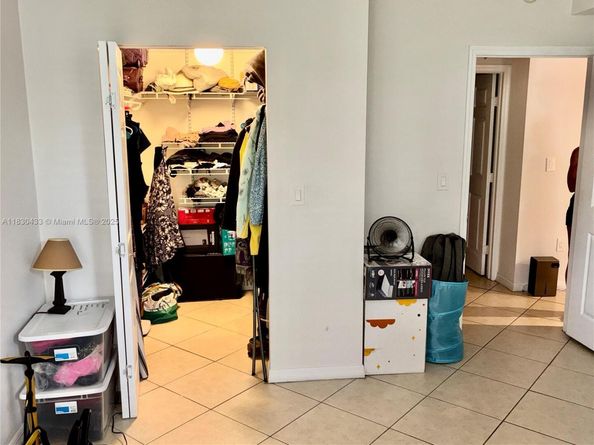 2630 SW 28th St 34, Miami FL 33133