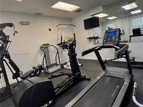 2630 SW 28th St 34, Miami FL 33133
