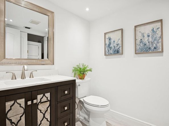 12600 SW 5th Ct 104L, Pembroke Pines FL 33027