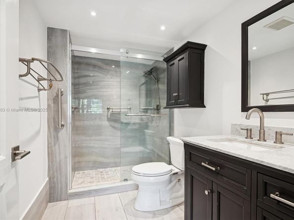 12600 SW 5th Ct 104L, Pembroke Pines FL 33027