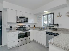 1700 SW 20th St, Fort Lauderdale FL 33315