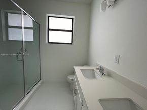 19447 SW 124th Ct, Miami FL 33177