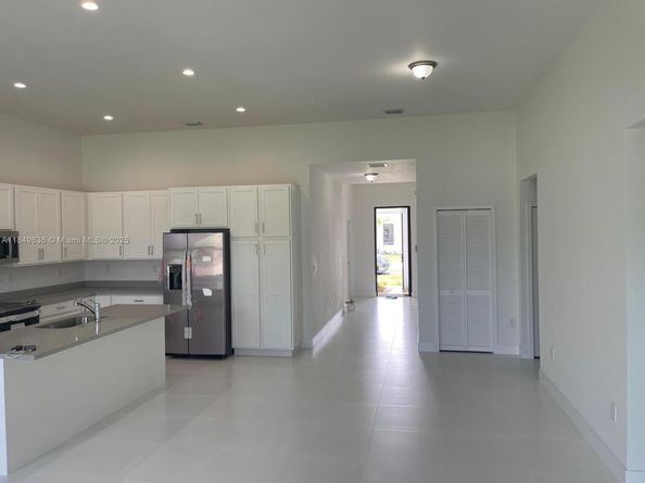 19447 SW 124th Ct, Miami FL 33177