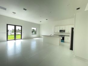 19447 SW 124th Ct, Miami FL 33177
