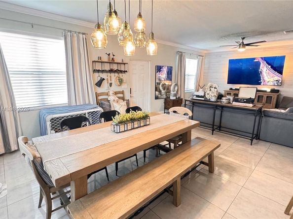 280 NE 35th St, Oakland Park FL 33334