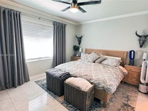 280 NE 35th St, Oakland Park FL 33334