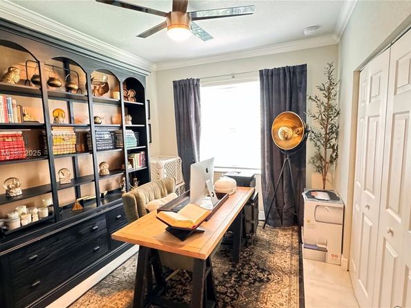 280 NE 35th St, Oakland Park FL 33334